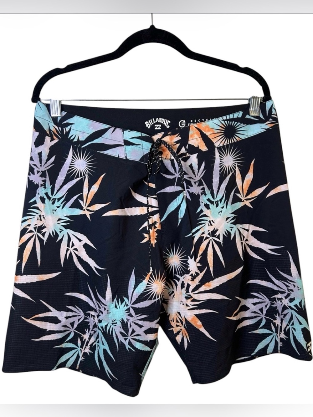 Billabong Men’s Black Floral Print Swim Trunks Cannabis Leaf 32 Swim Beach Lake